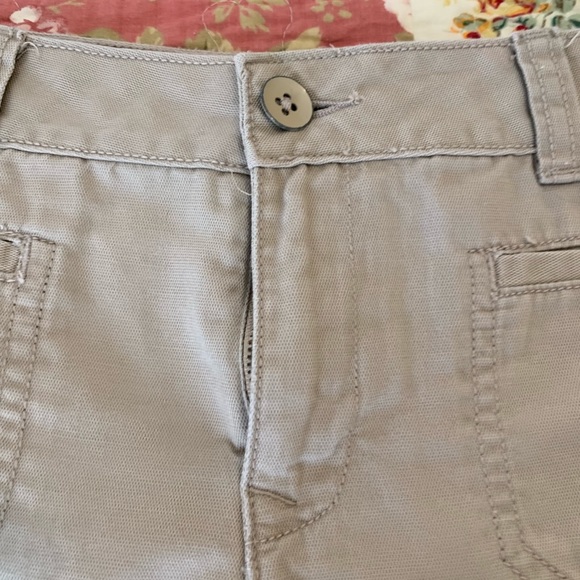 Loft Linen Shorts - Picture 2 of 4